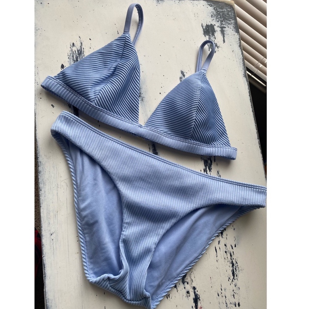 Hollister bathing suit set